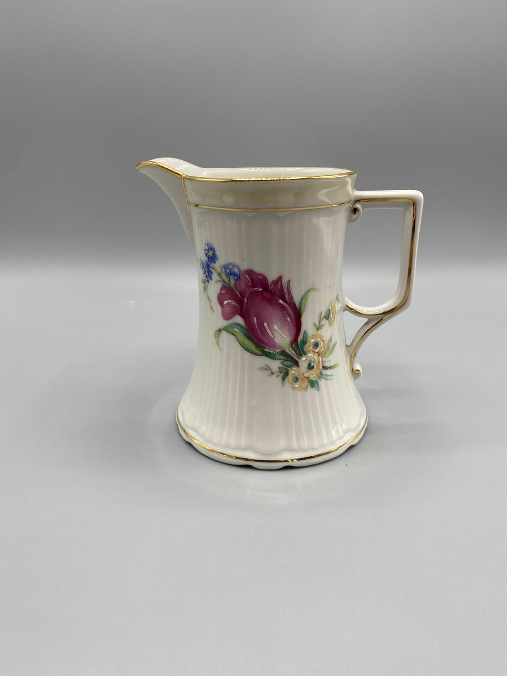 Pot à lait Limoges tulipes – vue de face décor floral