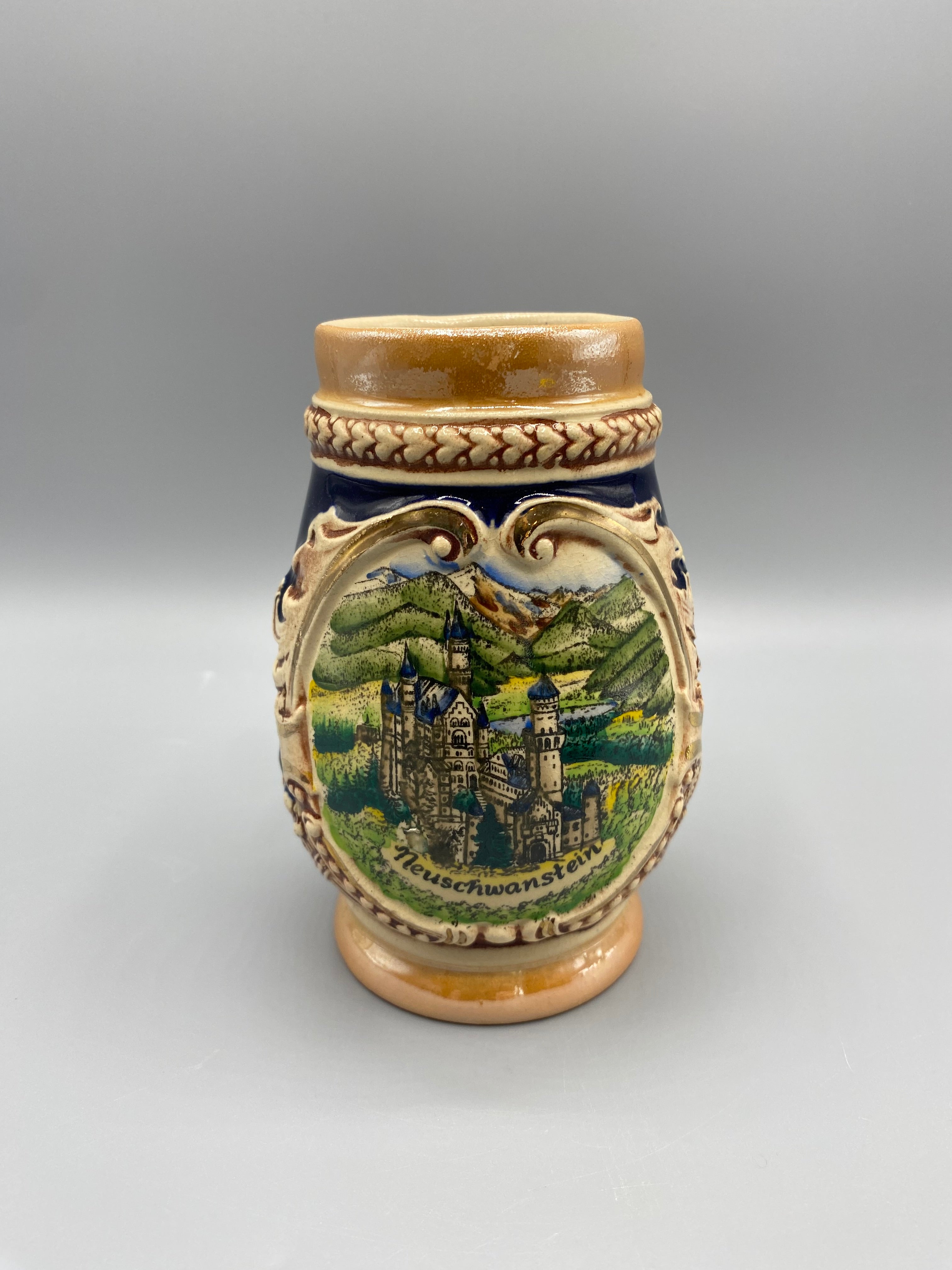 Chope grès Neuschwanstein – vue de face médaillon château