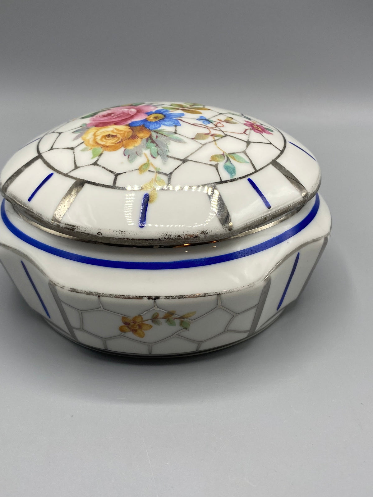 Bonbonnière Limoges Art déco – mesure diamètre 12 cm