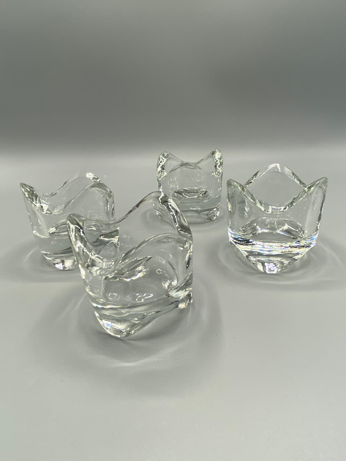 4 bougeoirs cristal vintage – vue ensemble trois quarts