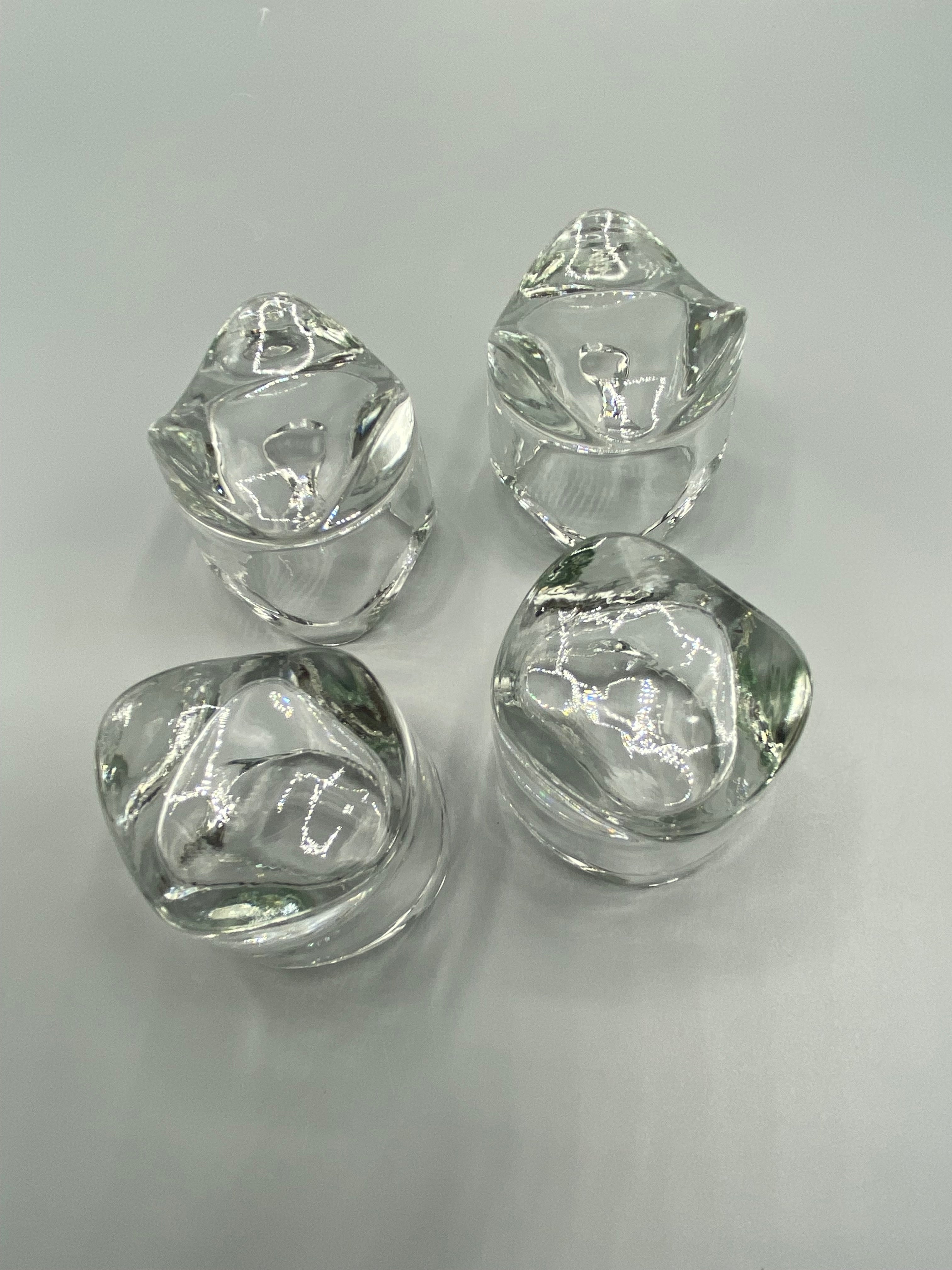 4 bougeoirs cristal vintage – détail signature gravée en creux