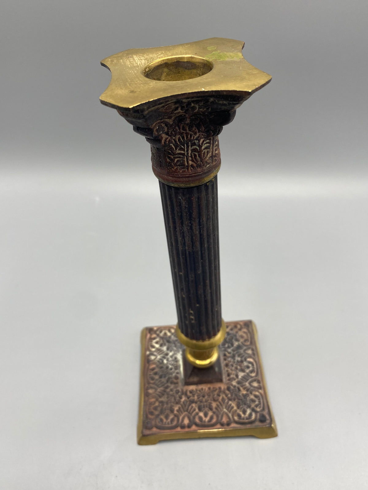 Bougeoir colonne Napoléon III – vue trois quarts dos fût cannelé