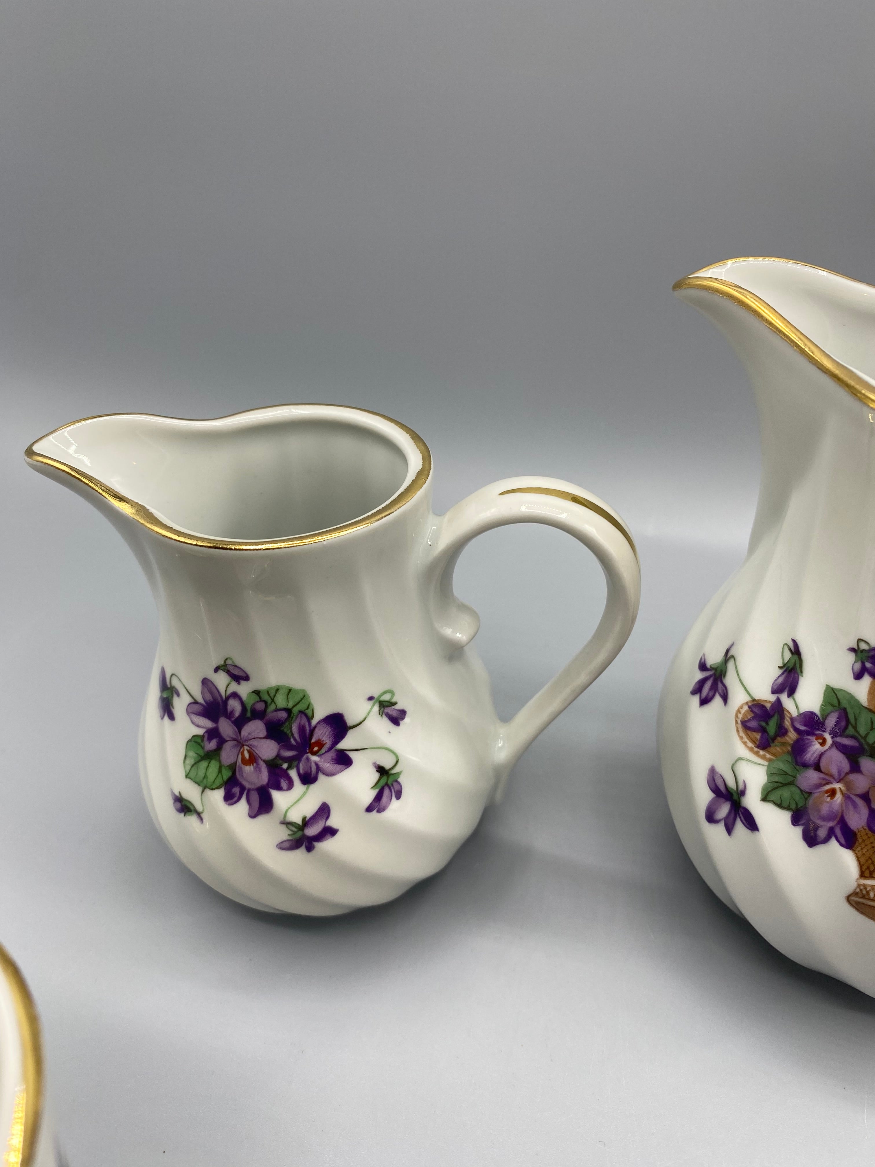 Ensemble café porcelaine violettes – mesure hauteur pots 13-14 cm