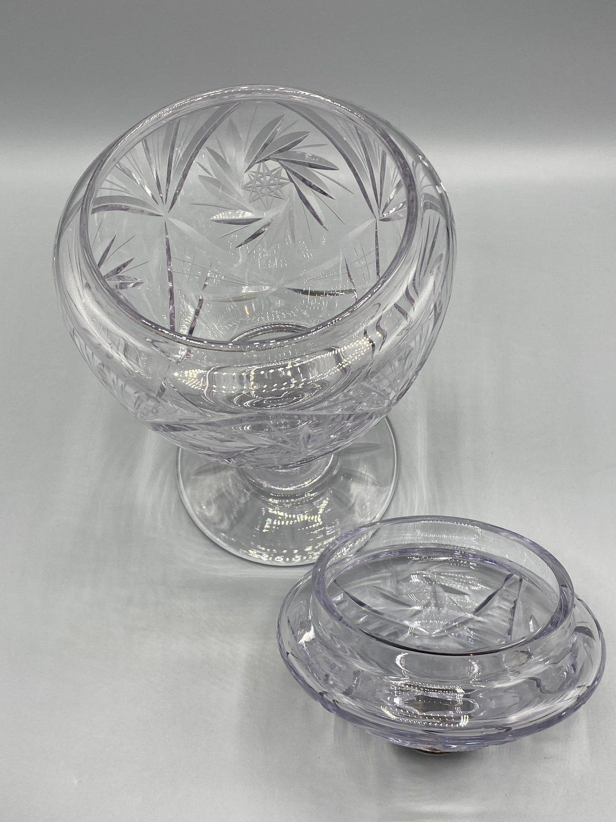 Grand drageoir cristal taillé, mesure du diamètre environ 12 cm