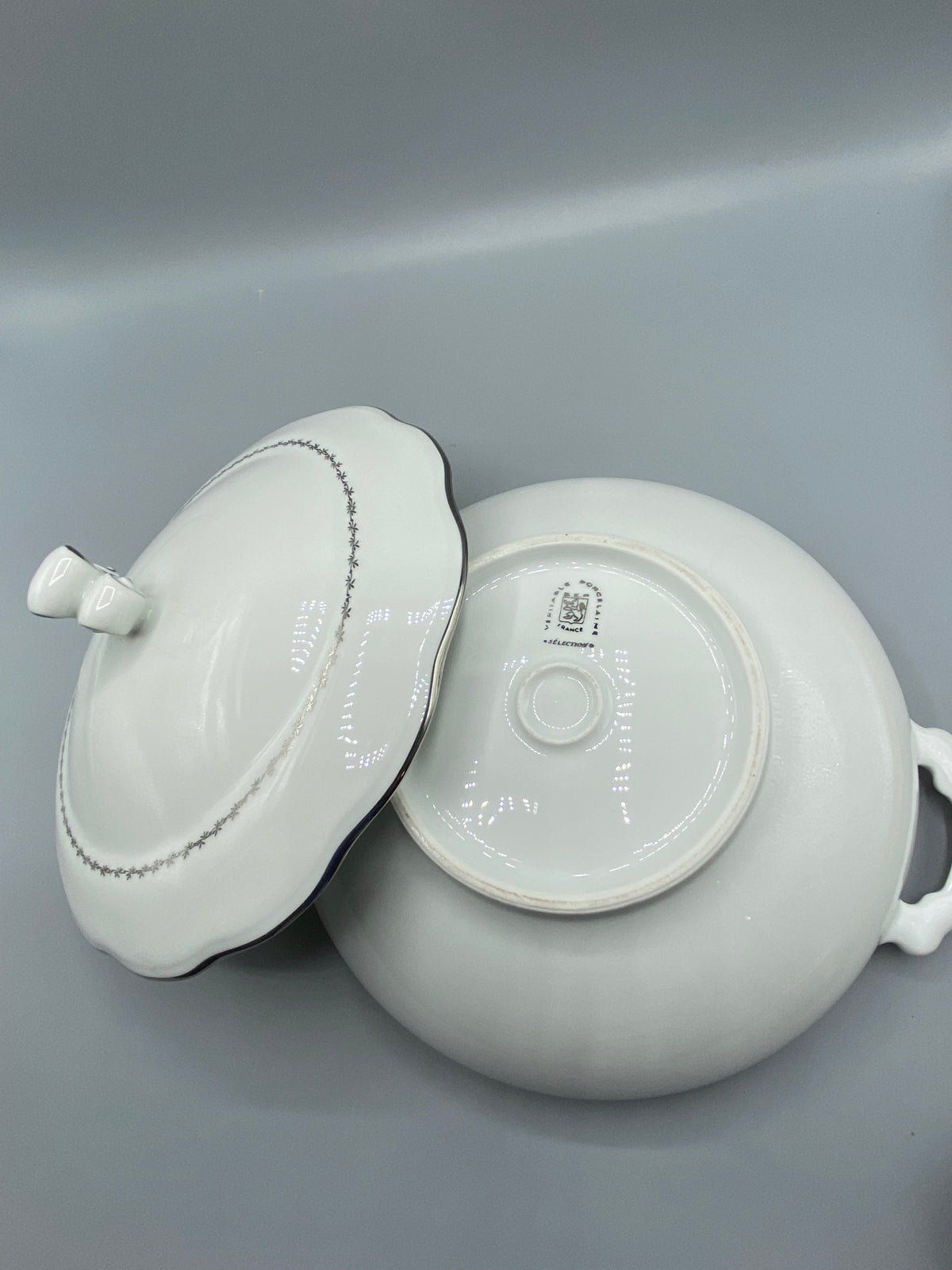 Légumier couvert porcelaine SEP France – mesure diamètre 24 cm