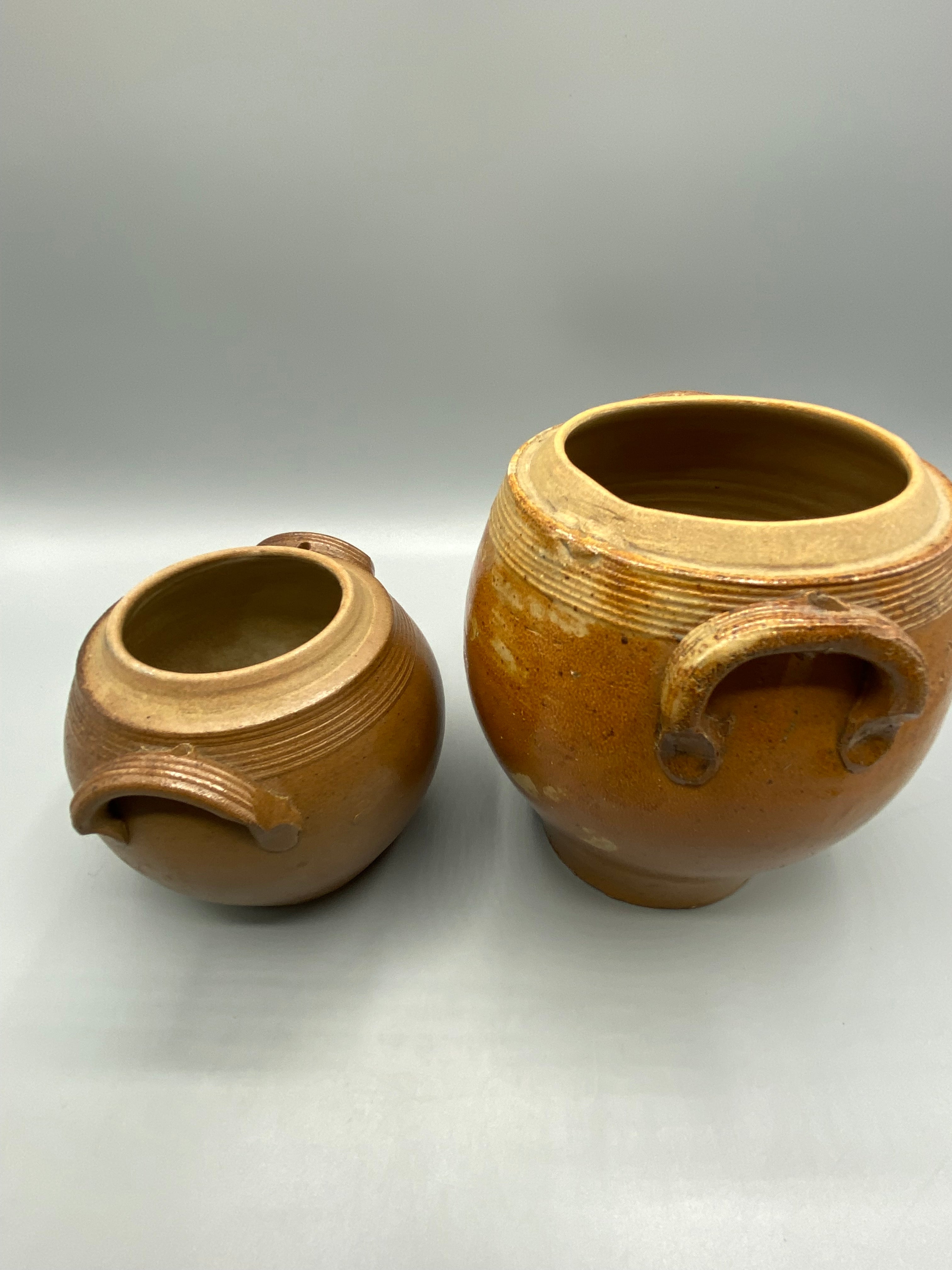 2 pots grès brun – fond non émaillé