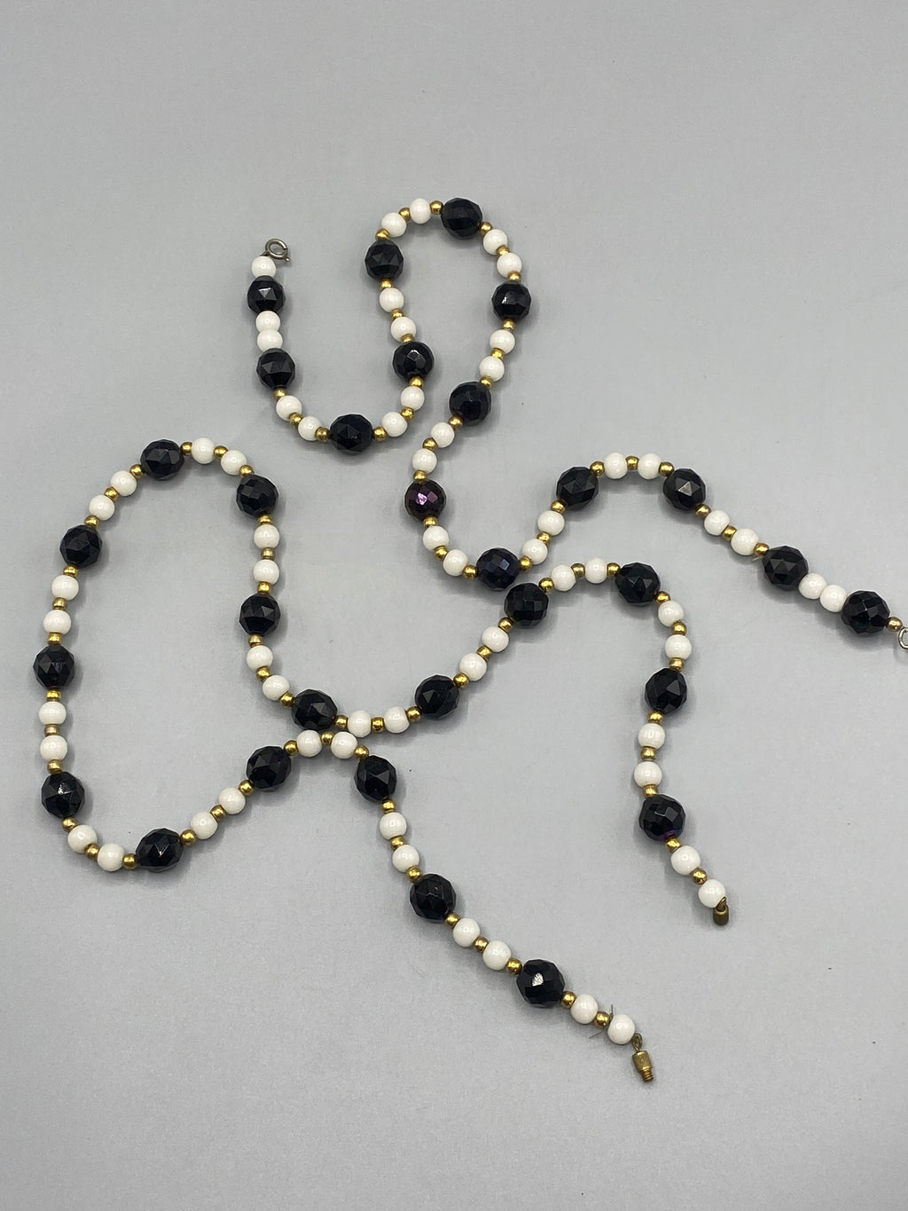 2 colliers vintage – longueurs et fermoirs