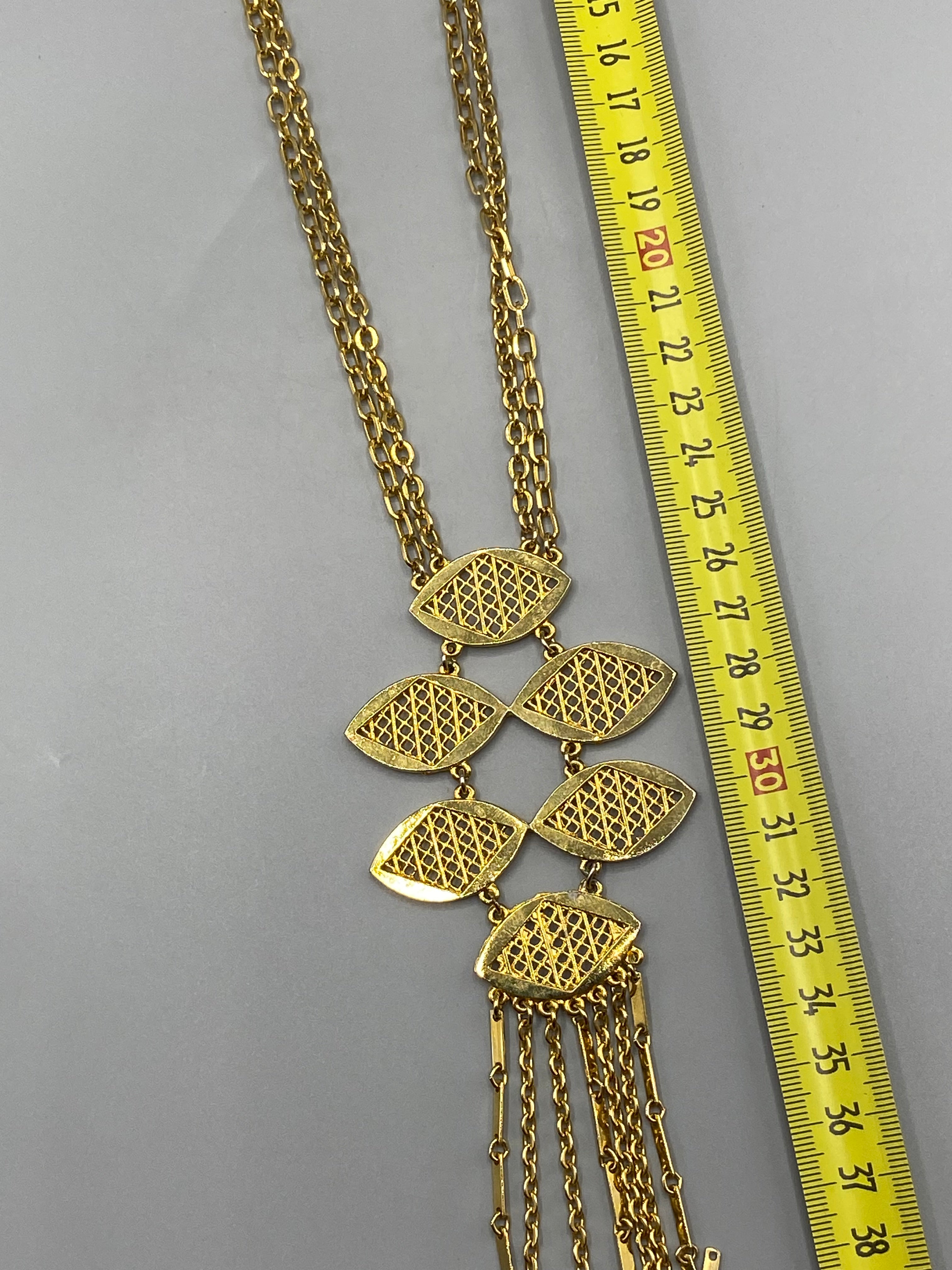Sautoir vintage doré – mesure longueur pendentif