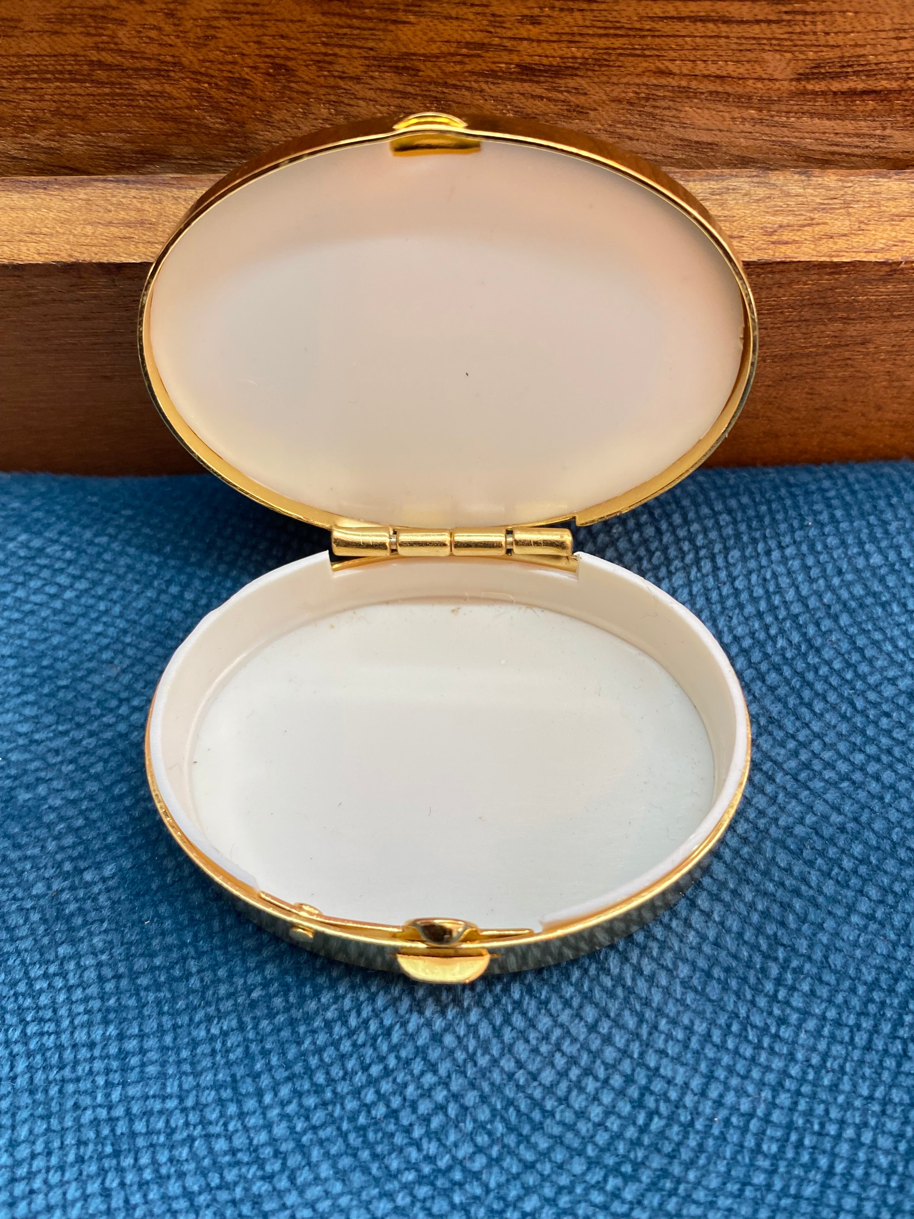 Boîte millefiori vintage – intérieur émaillé blanc et miroir