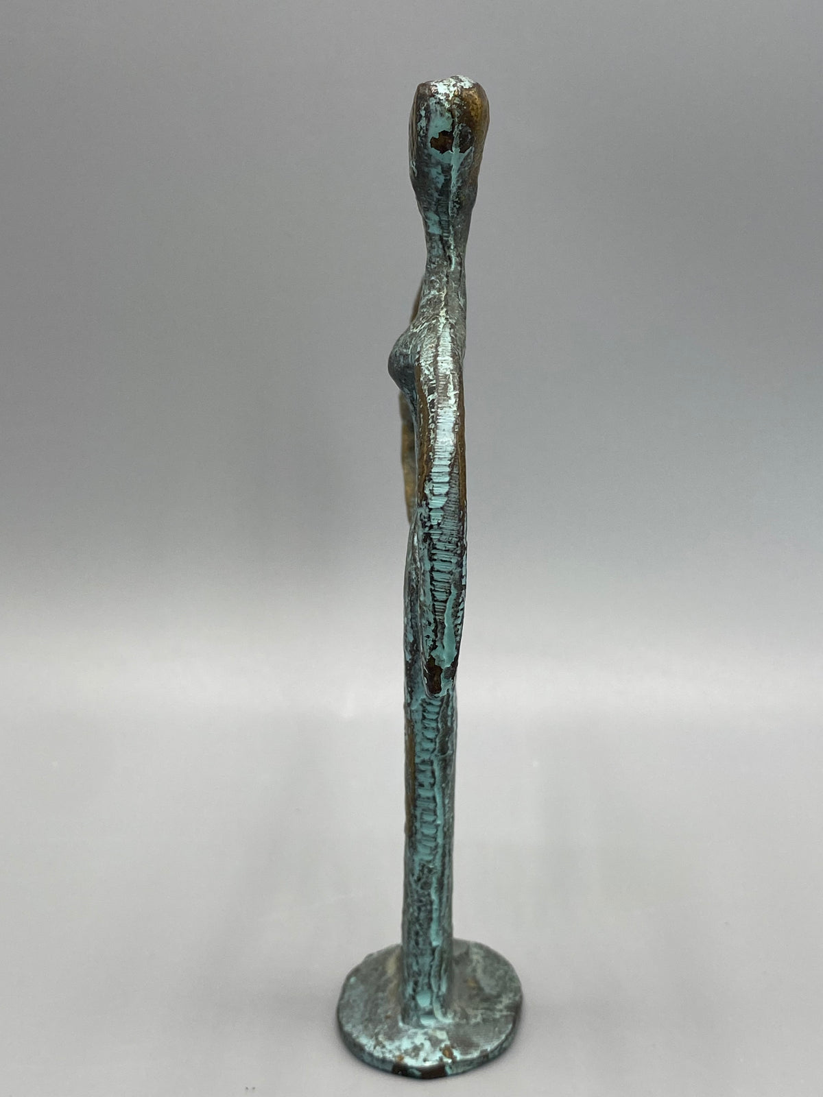 Statuette Artémis bronze – vue de profil silhouette élancée