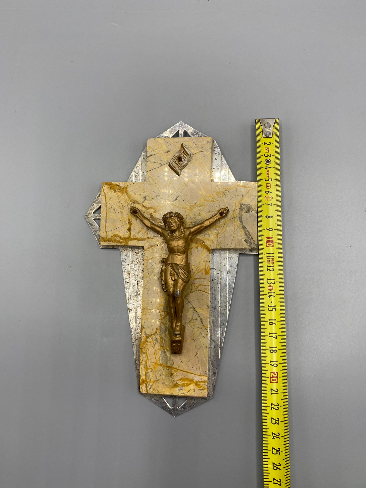 Crucifix Art déco – mesure hauteur environ 22 cm