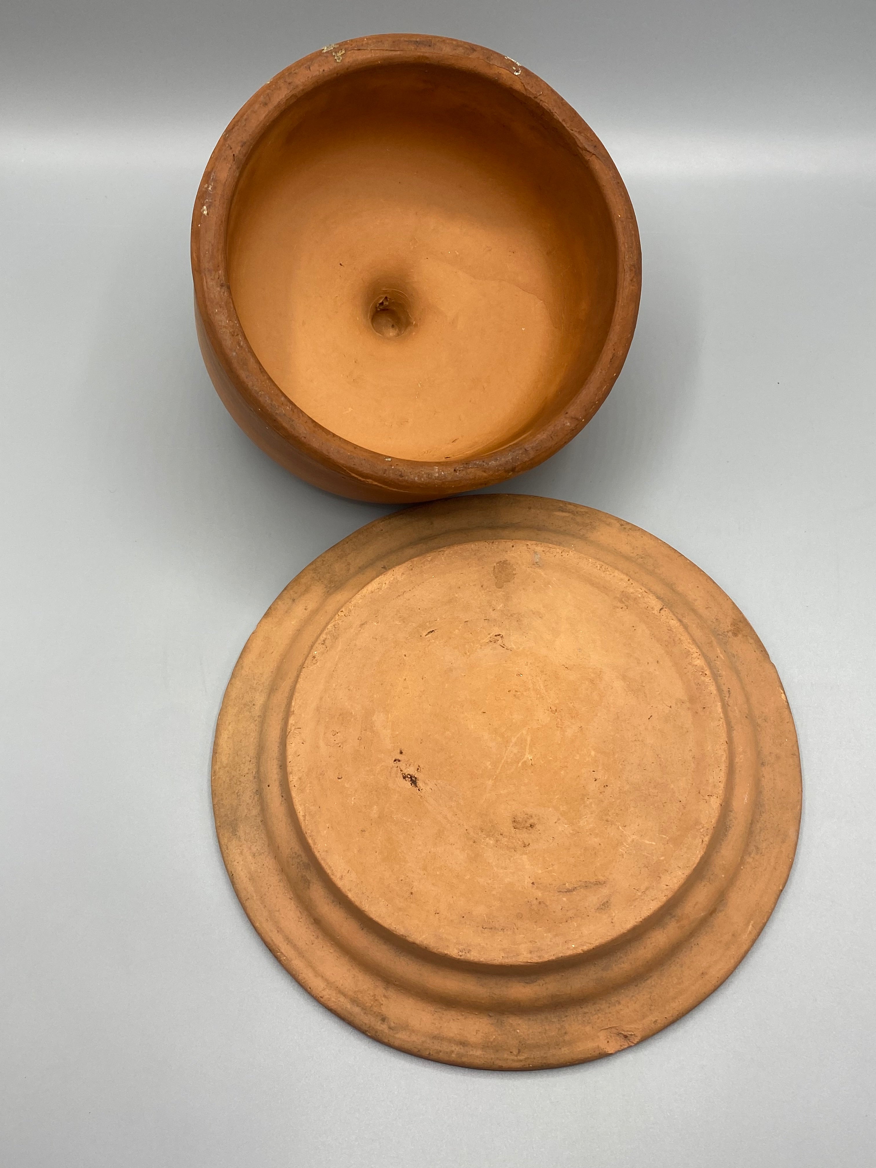 Beurrier conservateur terre cuite – Mesure diamètre plateau, environ 24 cm