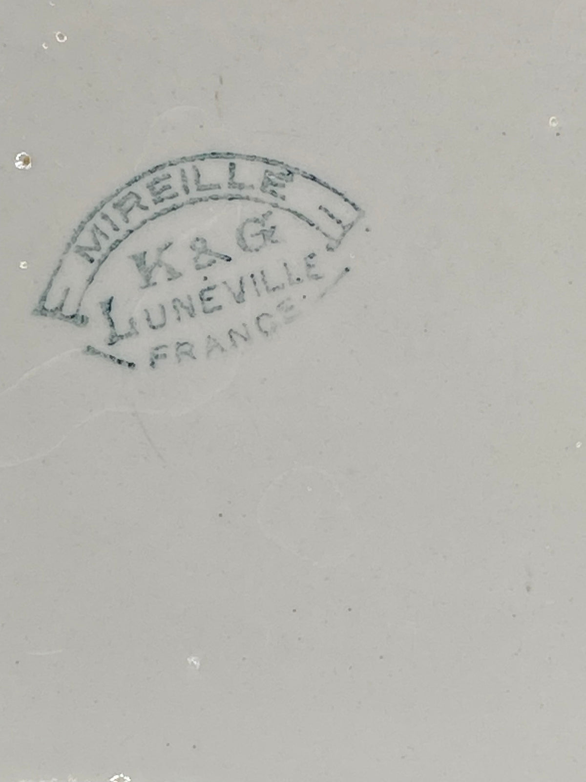 Légumier Mireille Keller & Guérin Lunéville – Vue supplémentaire détail décor et émail