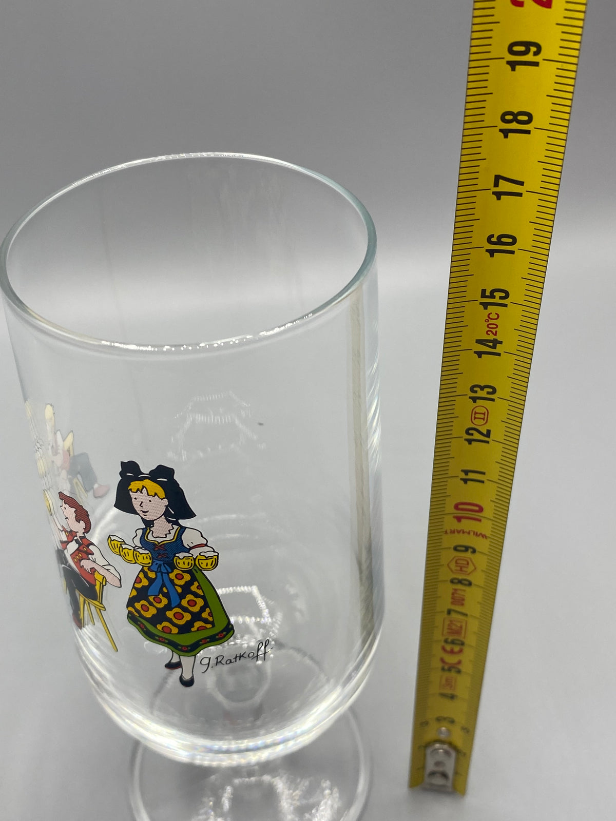 Verre à bière J. Ratkoff – hauteur mesurée environ 19 cm
