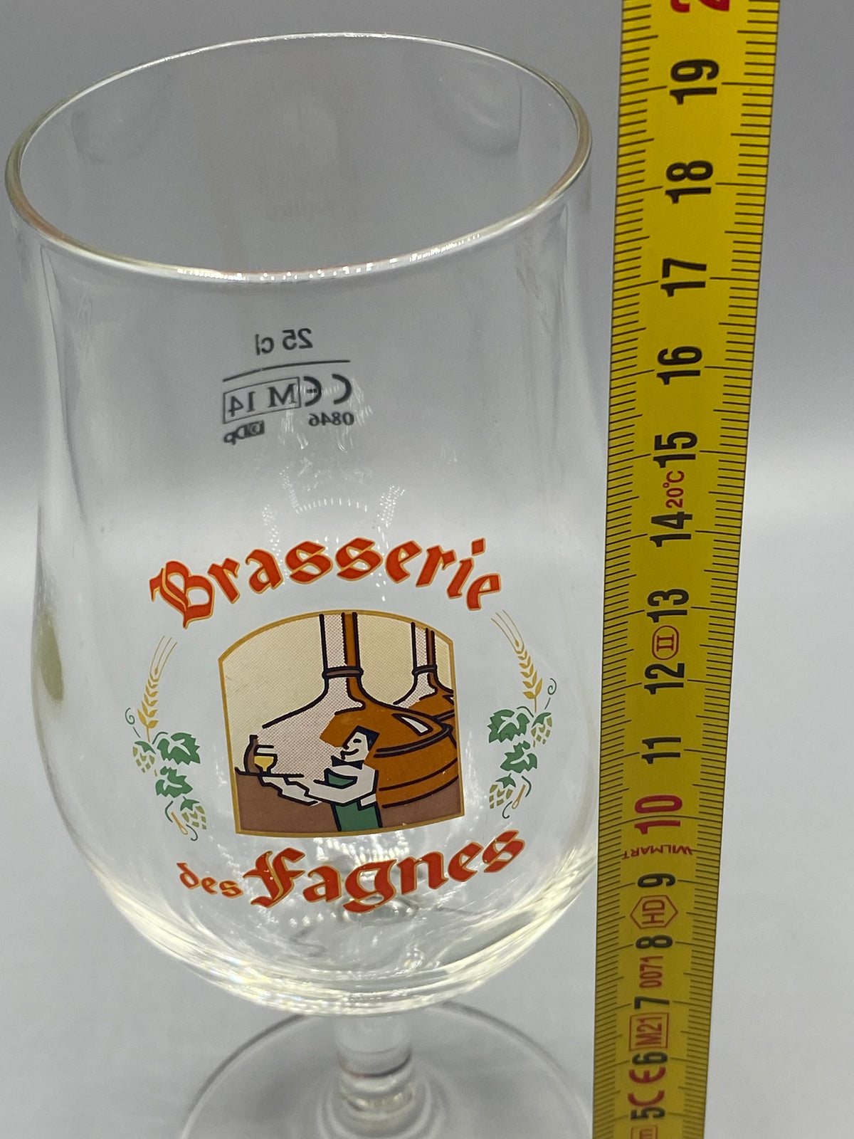 Verre Brasserie des Fagnes – hauteur mesurée environ 17-18 cm