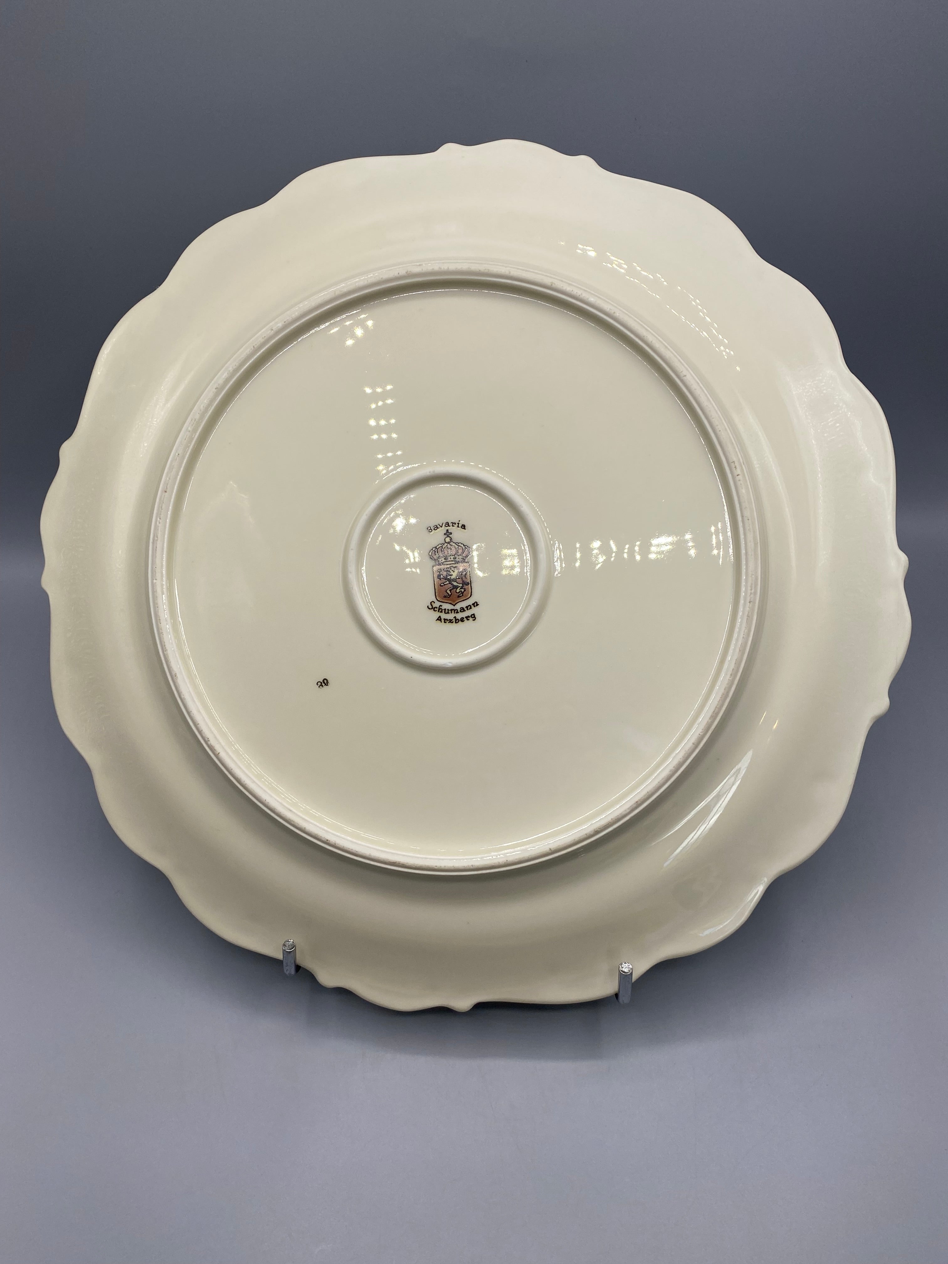 Grand plat en porcelaine Schumann Arzberg Bavaria – revers avec marque
