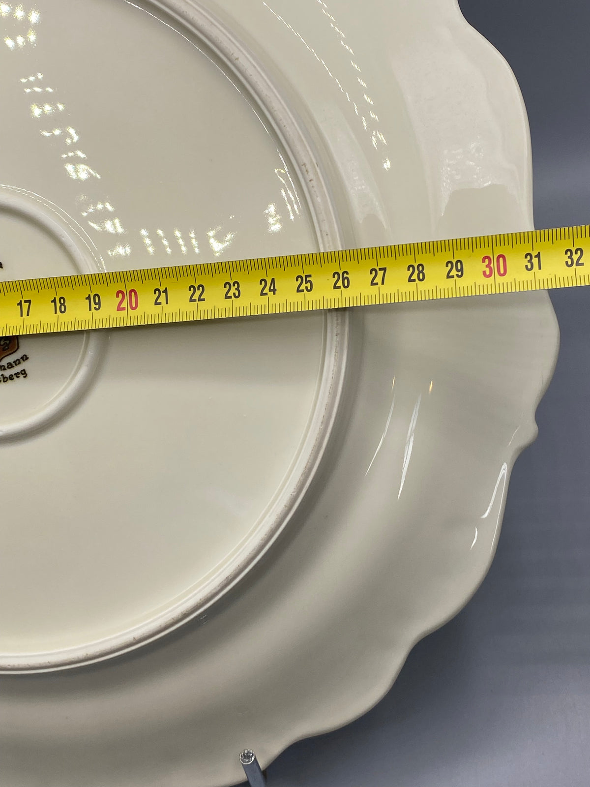 Grand plat en porcelaine Schumann Arzberg – mesure 32 cm