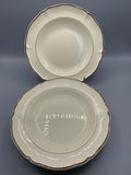 6 assiettes creuses Villeroy & Boch Mettlach, ivoire filet bordeaux
