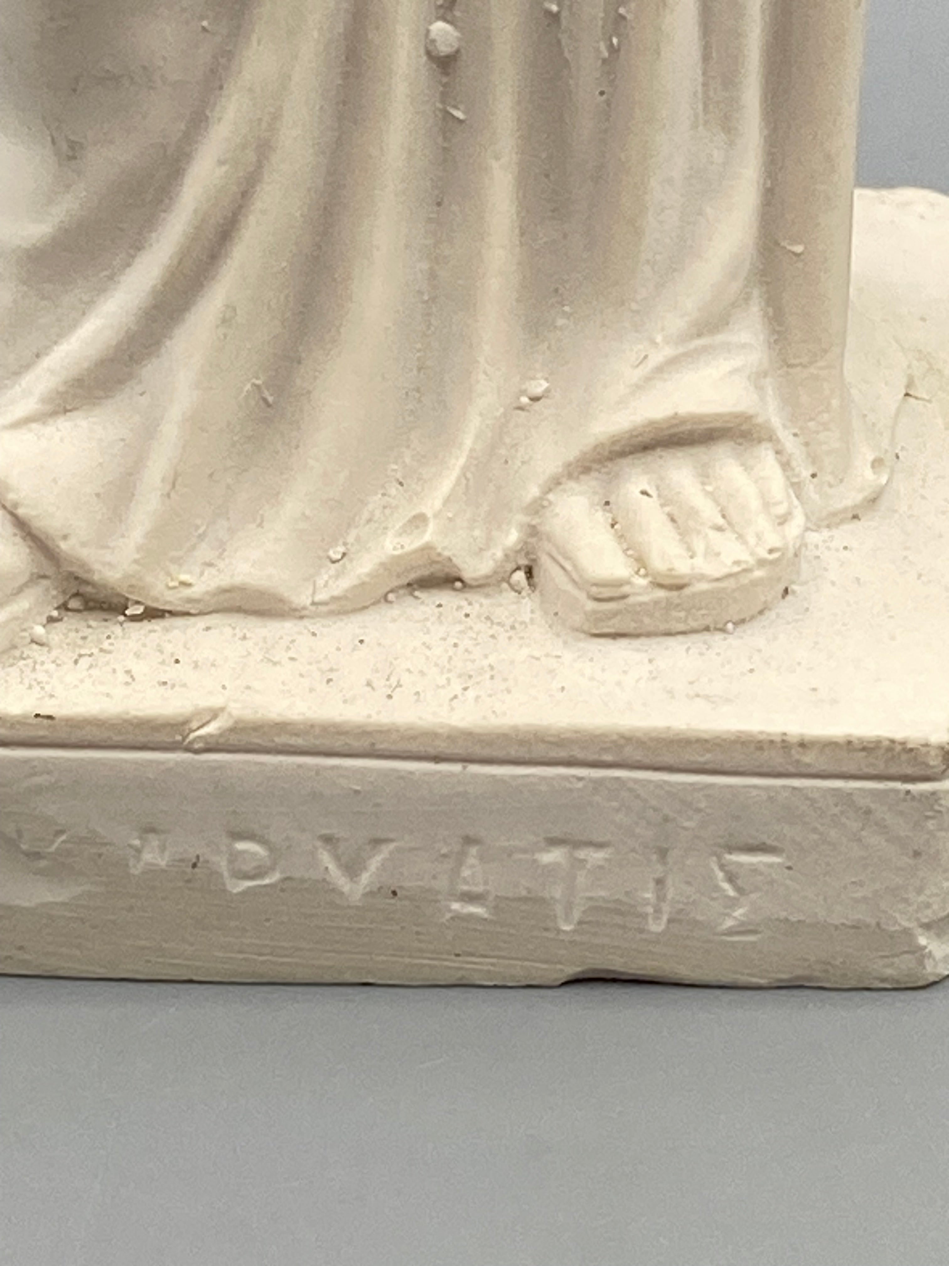 Cariatide Karyatis – détail du chapiteau et de la chevelure