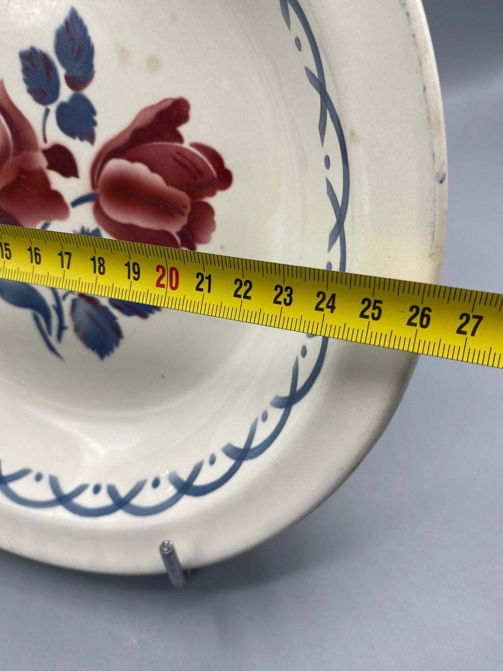 Plat creux Digoin Sarreguemines Cannes, vue générale du décor floral