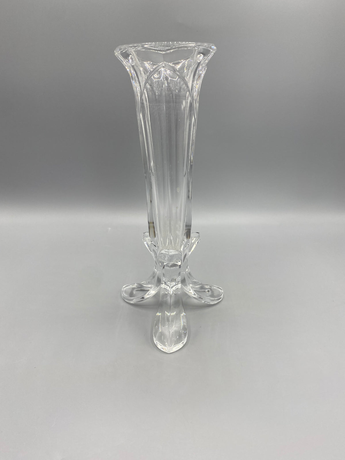 Vase en cristal Cristal d’Arques modèle Bandol sur trois pieds