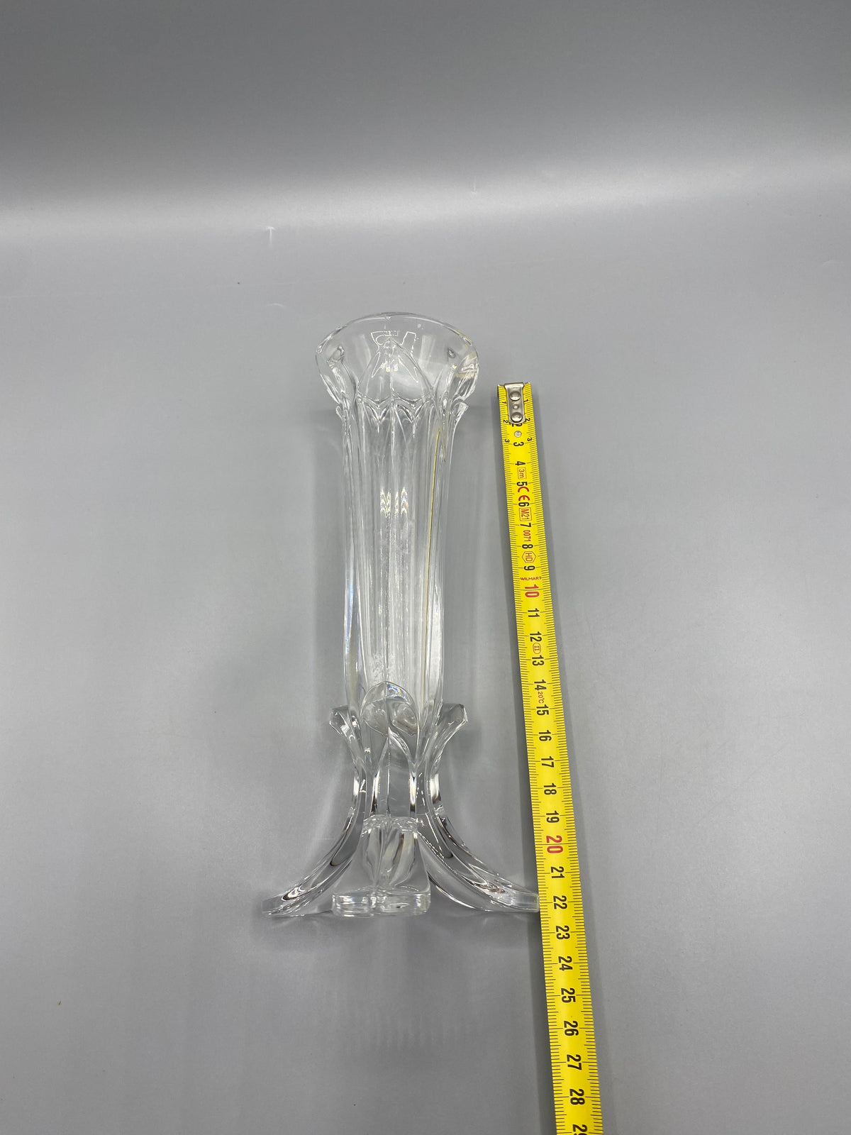 Ouverture évasée du vase Cristal d’Arques Bandol d’environ 7 cm