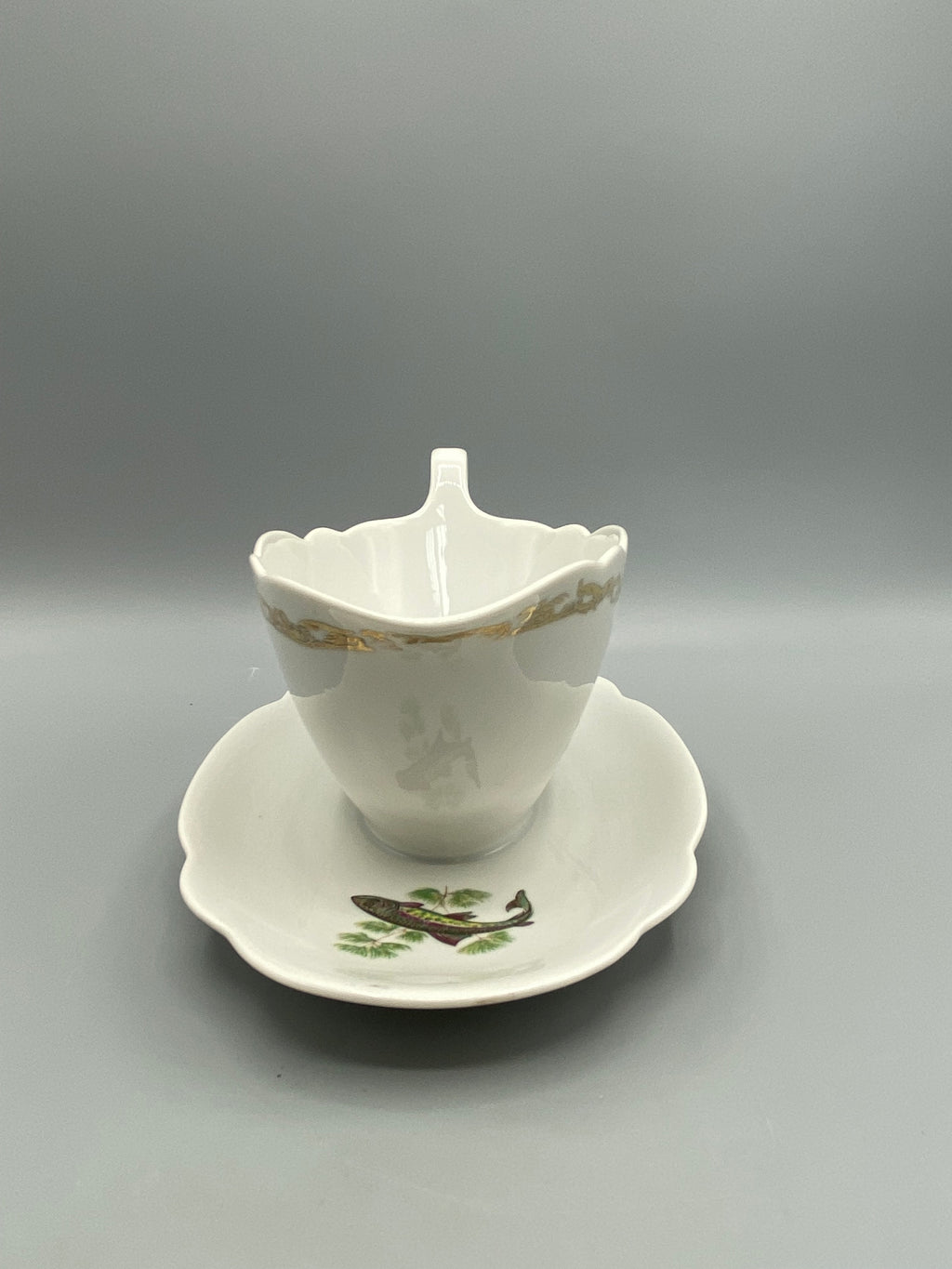 Saucière L’Hirondelle avec dormant mesurant environ 20 cm