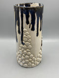 Grand vase en céramique émaillée à coulures bleues et pastilles en relief