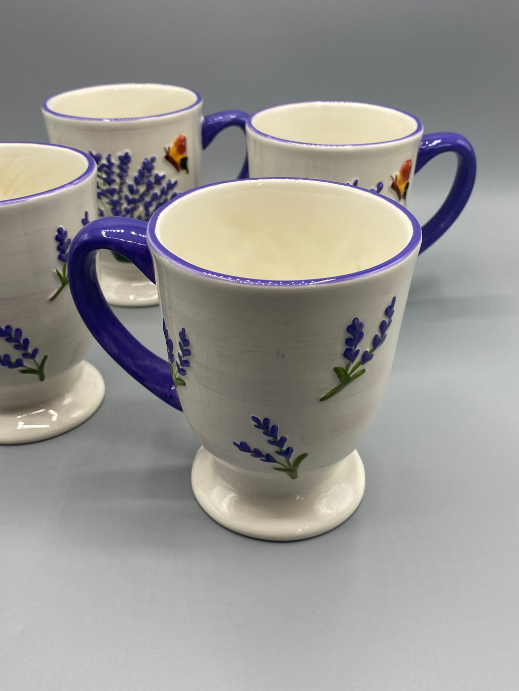 4 tasses céramique à décor de lavande, vue de face