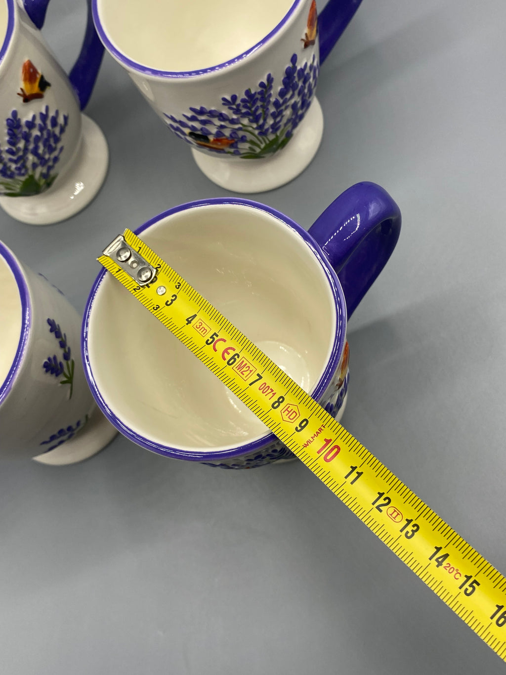 Tasses céramique lavande, vue de profil avec anses