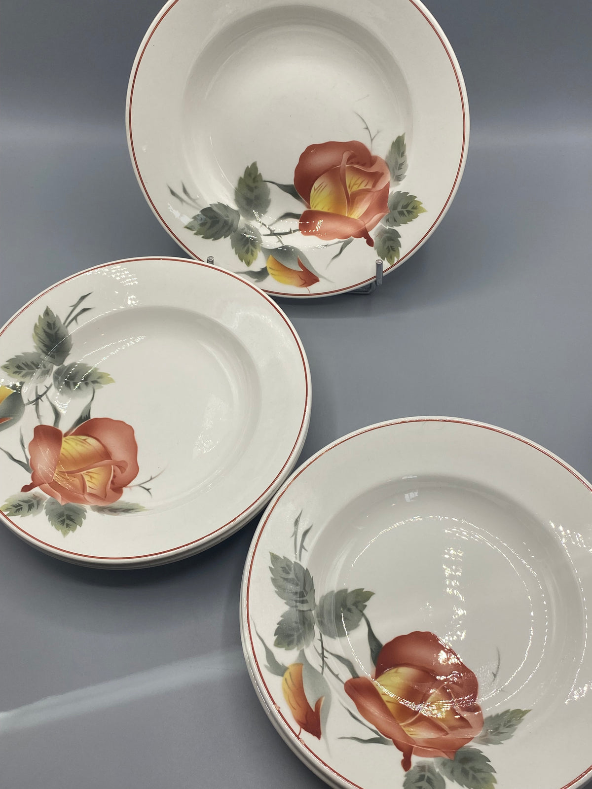 Diamètre de l'assiette creuse Maréchale Niel mesuré au mètre ruban
