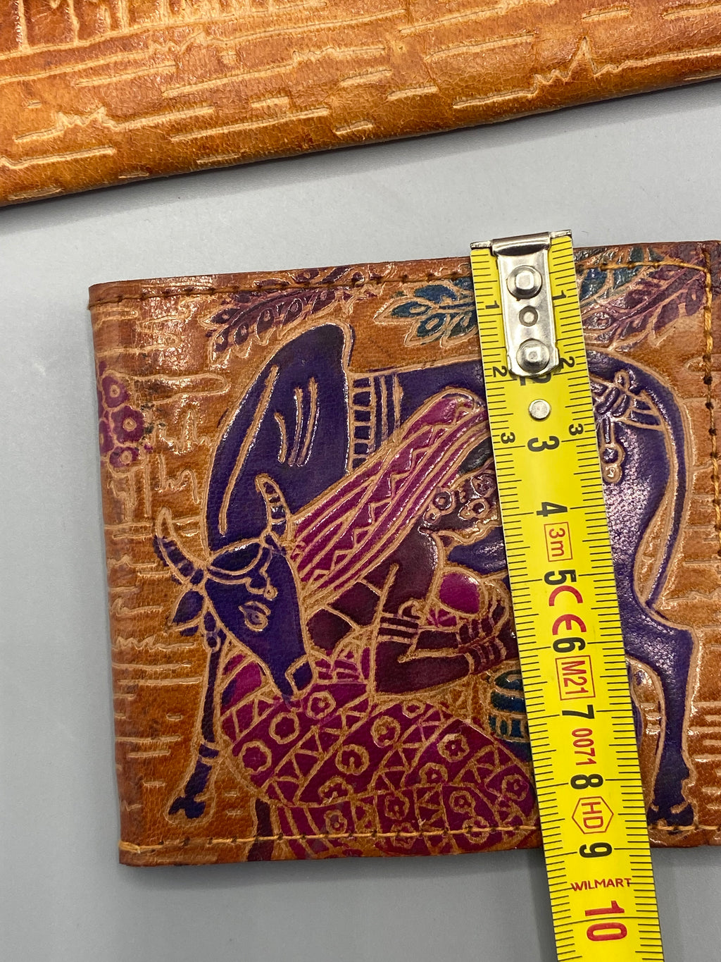 Petit porte-billets porte-monnaie en cuir décoré de scène indienne
