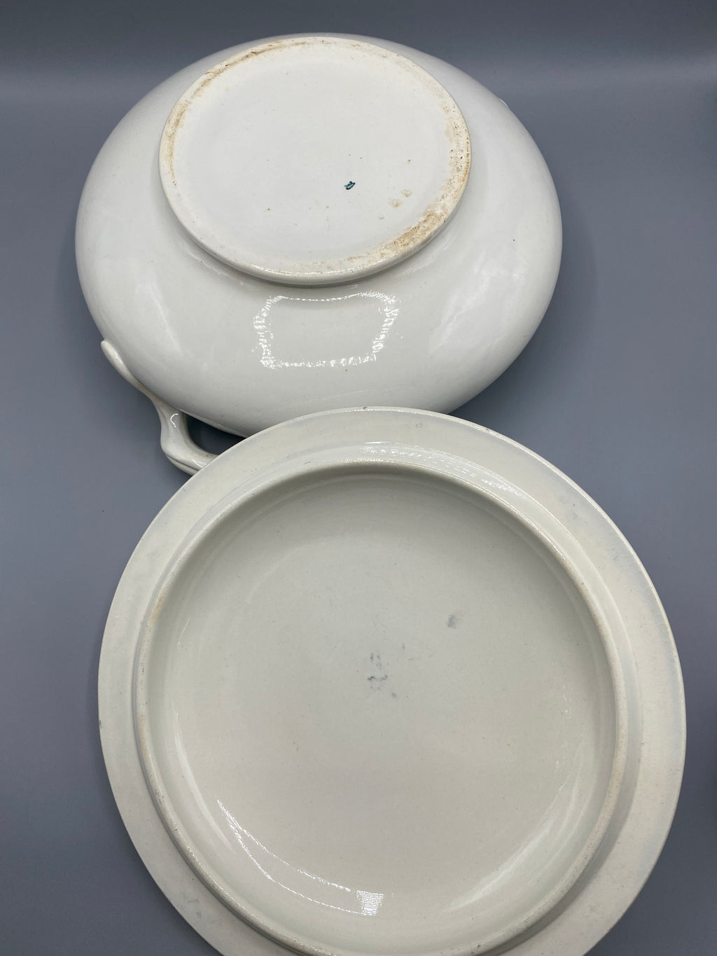 Mesure de la hauteur de la soupière avec couvercle