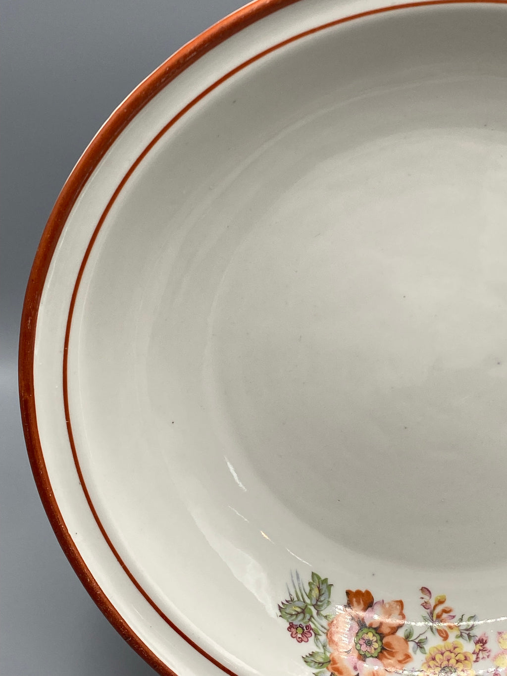 Mesure de la hauteur du plat creux environ 7 cm