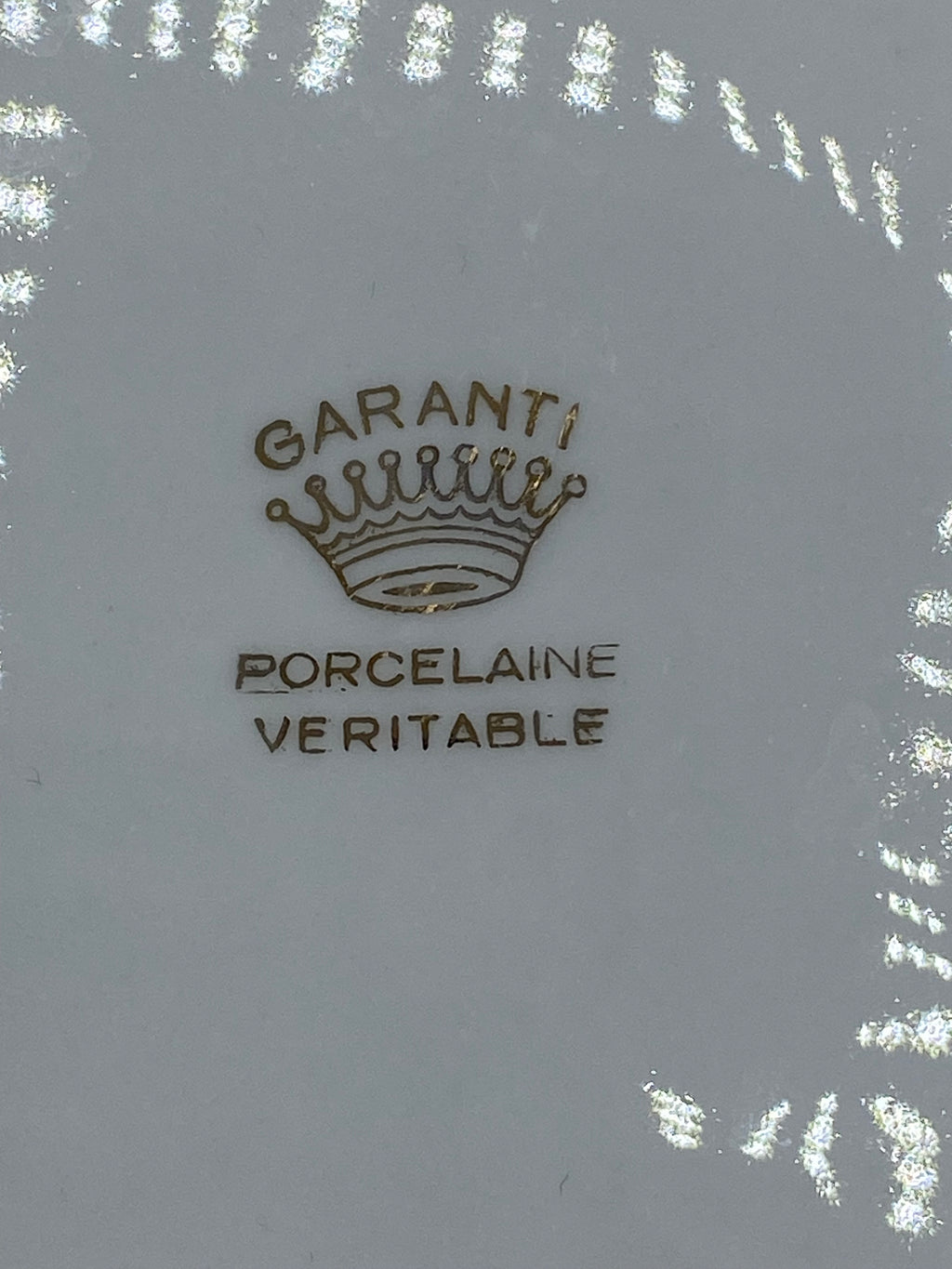 Mesure du diamètre des assiettes à poisson environ 24 cm