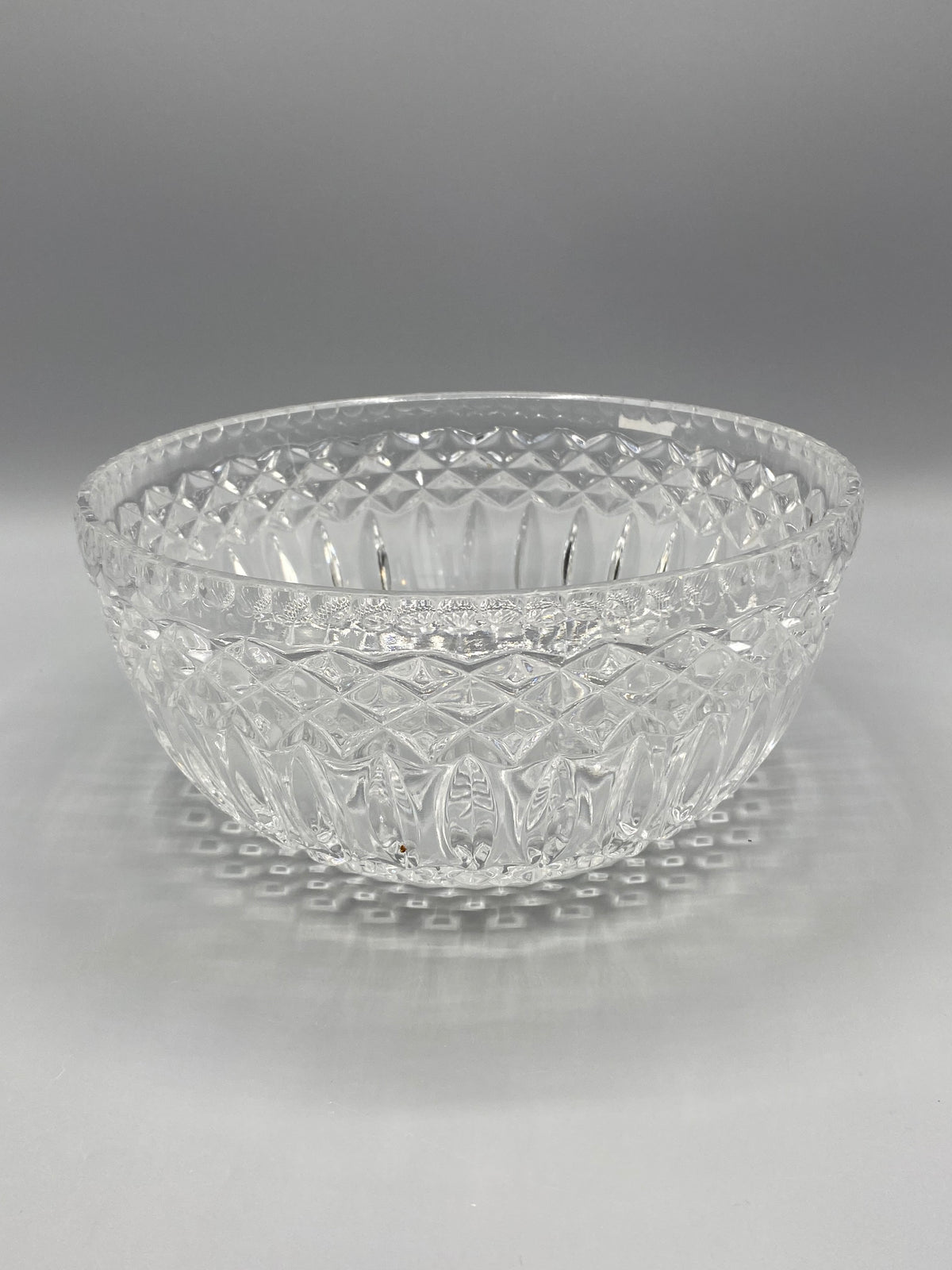 Saladier en cristal taillé, mesure de la hauteur