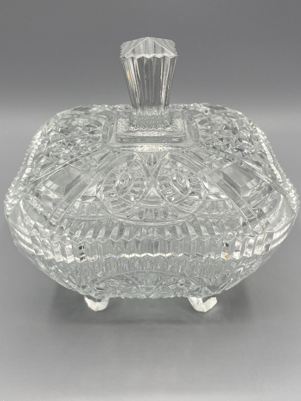 Bonbonnière en verre moulé, mesure de la largeur