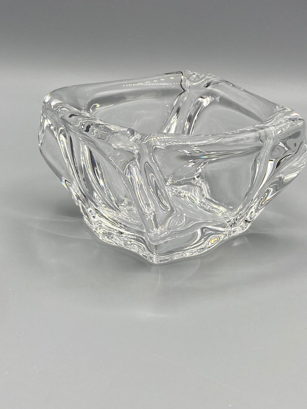 Cendrier en verre massif, mesure de la hauteur
