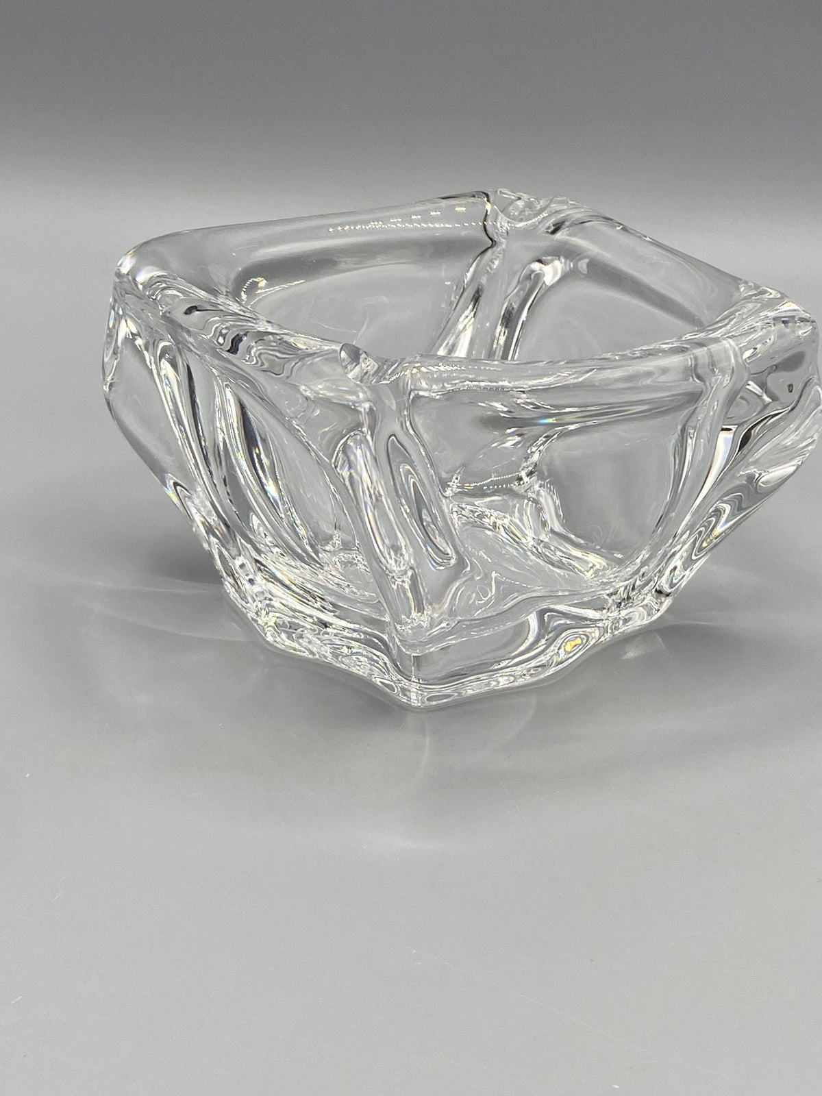Cendrier en verre massif, mesure de la hauteur