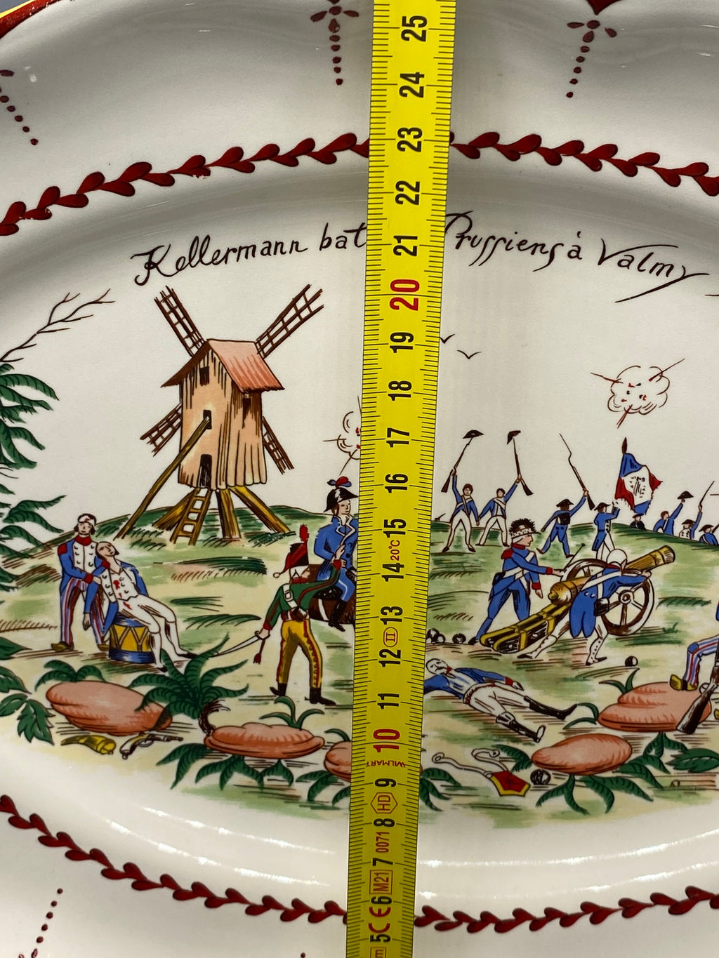 Mesure de la largeur du plat ovale Saint-Clément Valmy