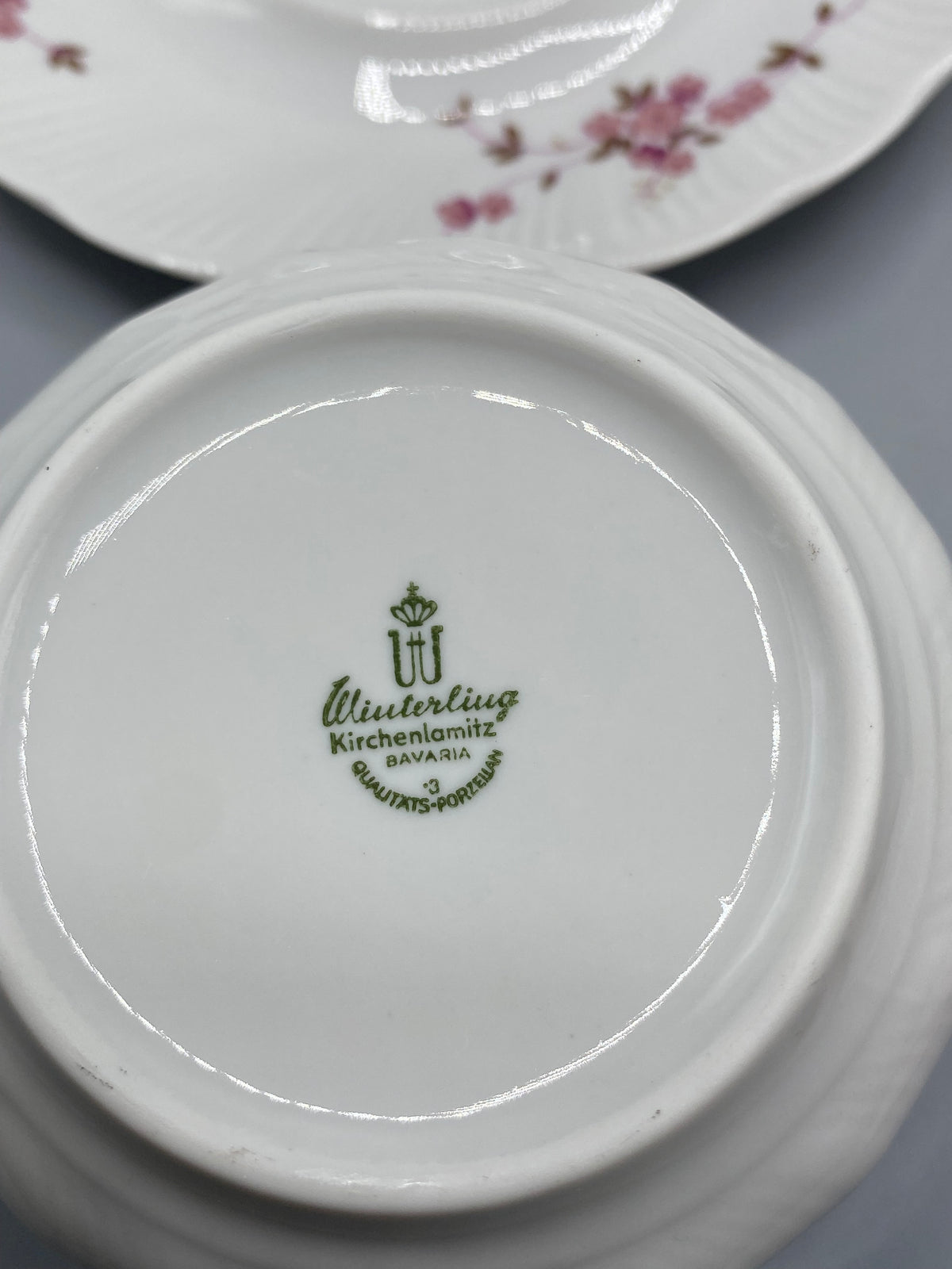 Marque Winterling Kirchenlamitz Bavaria sous la soucoupe