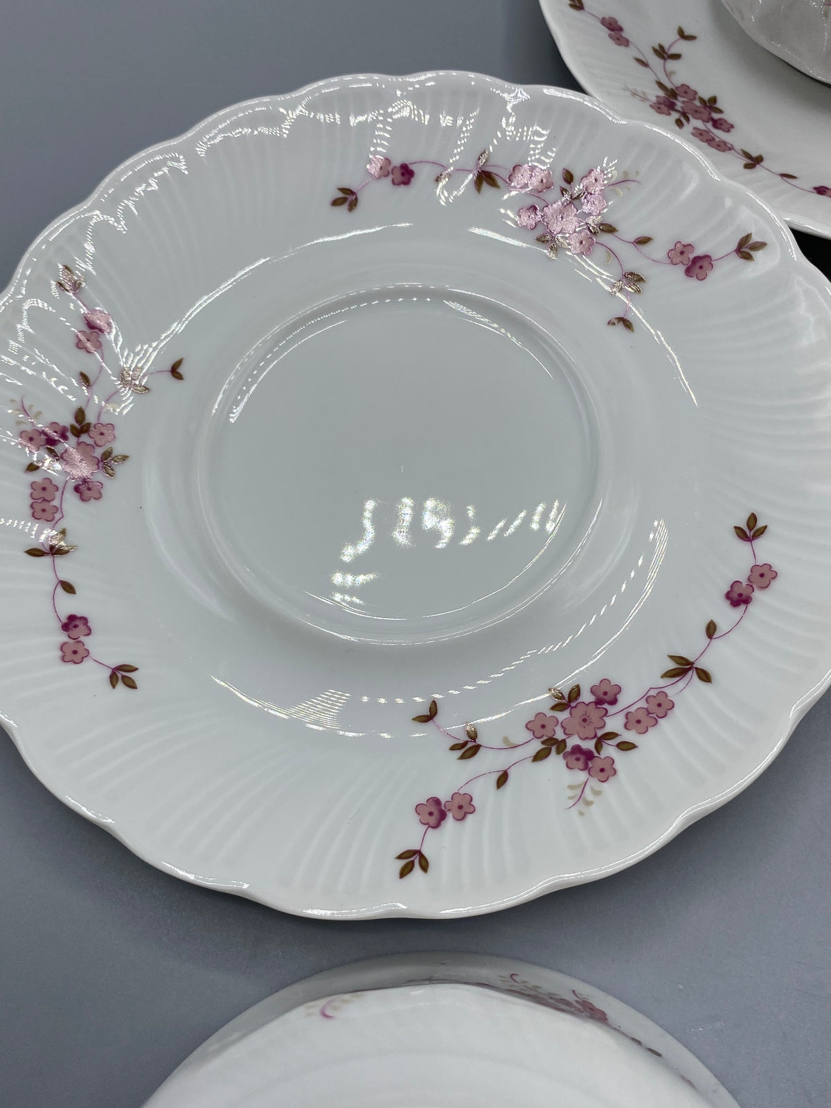 Mesure du diamètre d’une soucoupe Winterling