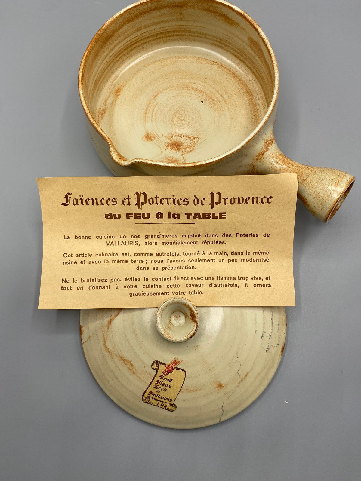 Mesure de la hauteur du poêlon Vallauris