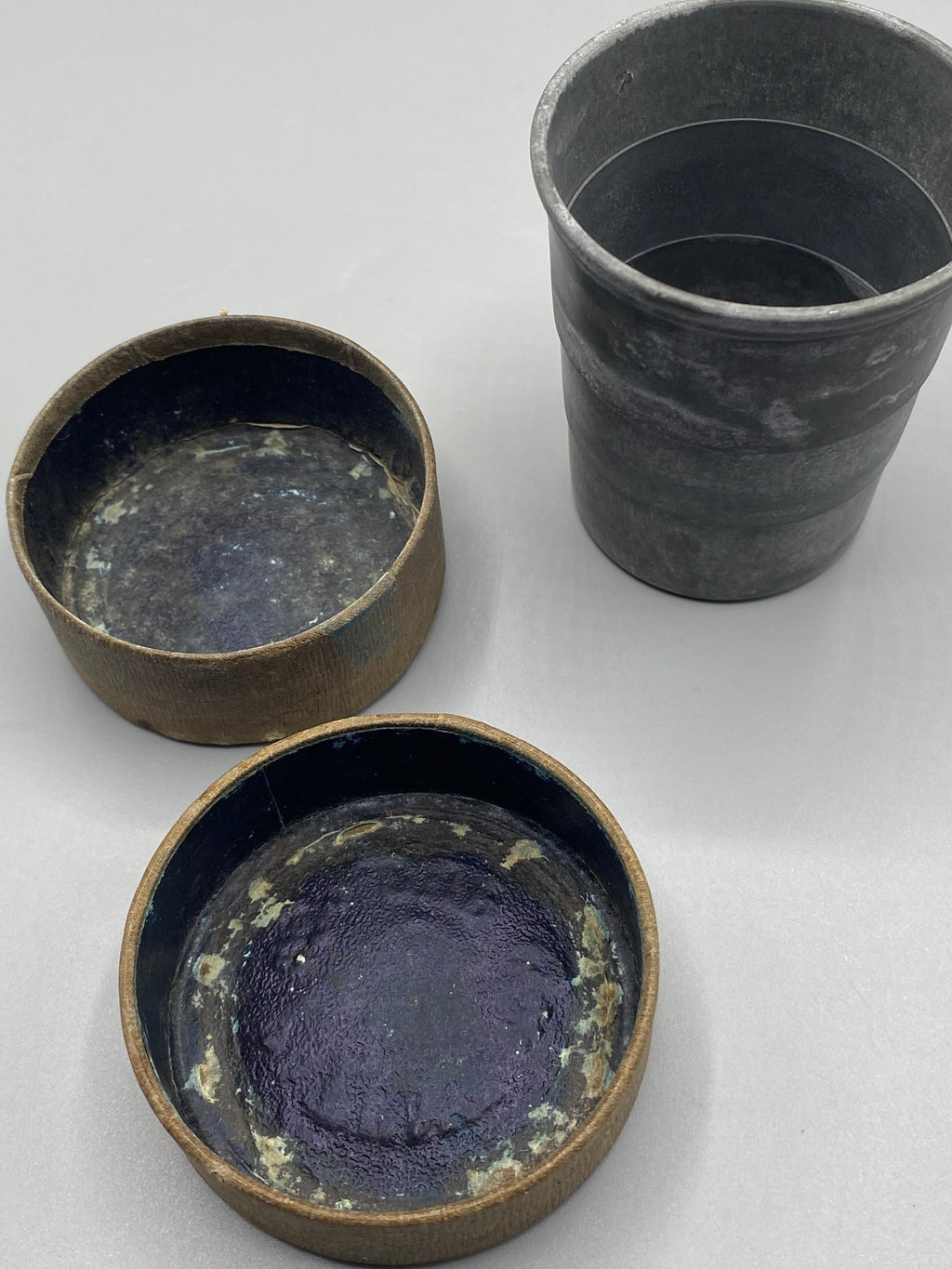 Gobelet télescopique Patent Cup déployé avec son étui ancien