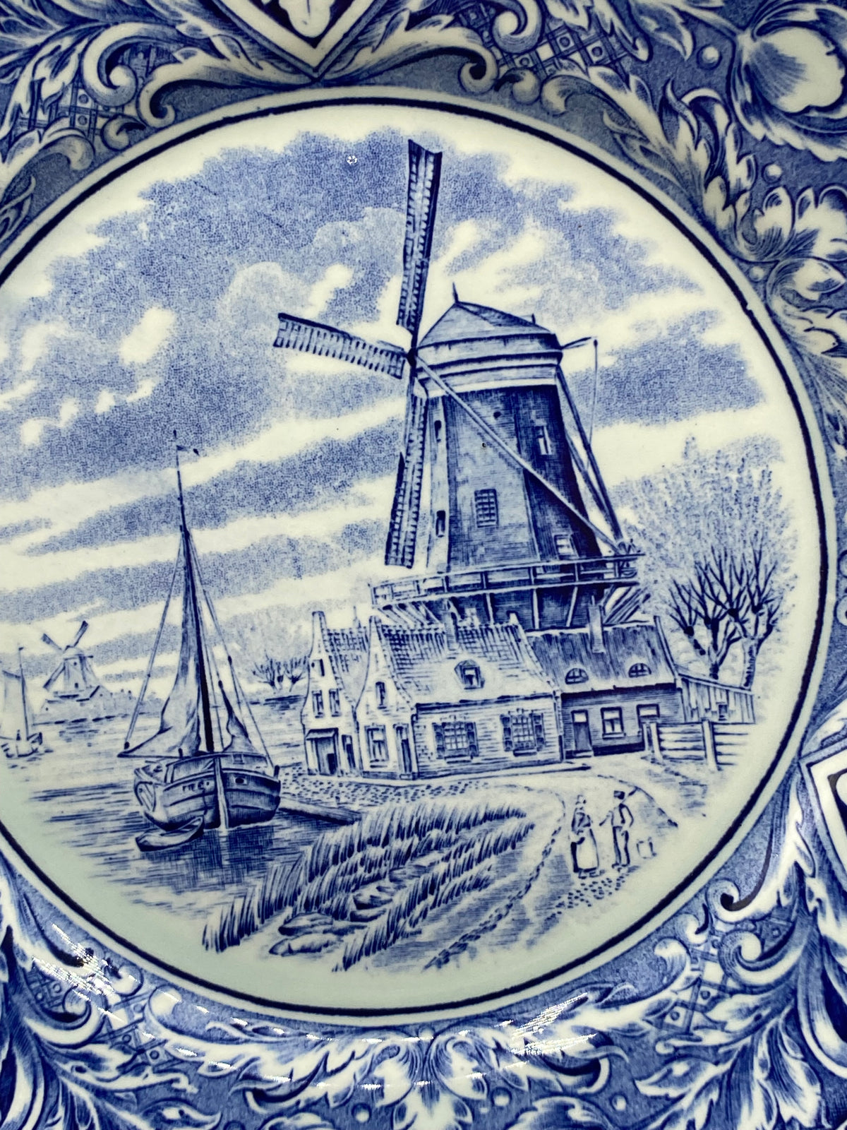 Assiette décorative Royal Sphinx Maastricht, vue d’ensemble au grand moulin hollandais