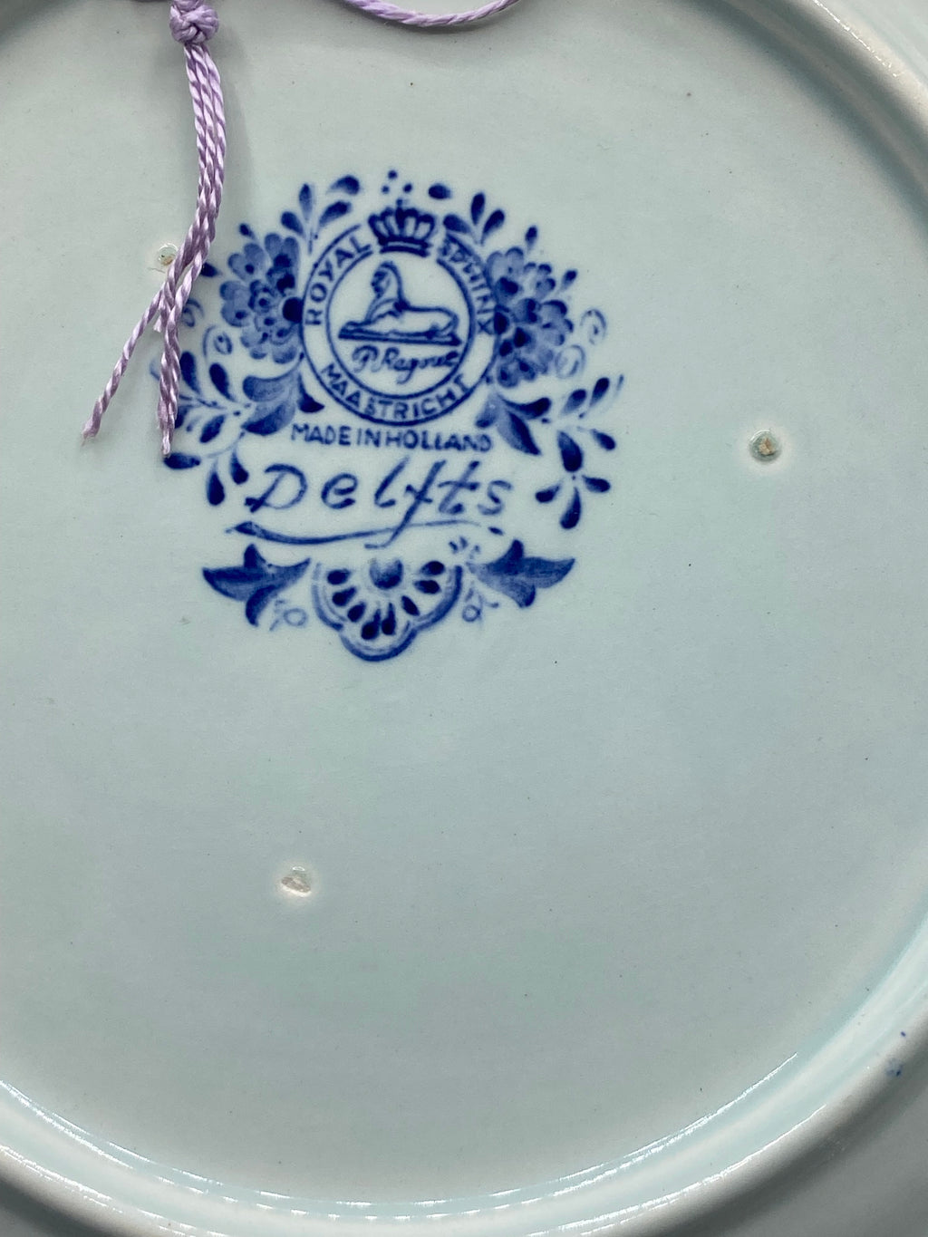 Marque Royal Sphinx Maastricht P. Regout Made in Holland Delfts au revers